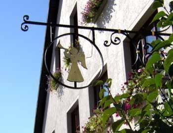 Hotel Restaurant Engel Pfaffenweiler Exteriör bild